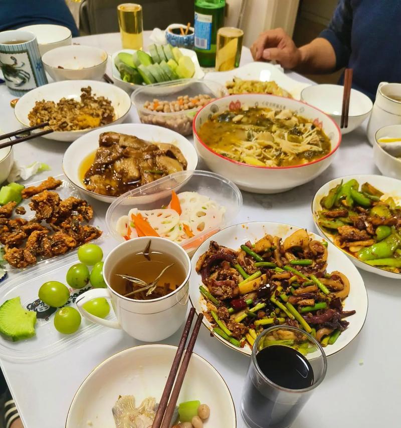 《破解全球最强英雄木子春秋的终极出装攻略》（挑战极限，在战场上无往不利！）